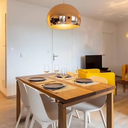 Kevrennad: Appart De Standing 1 Ch Au Capucins, Proche Bus, Tram Et Commodités Appartement *