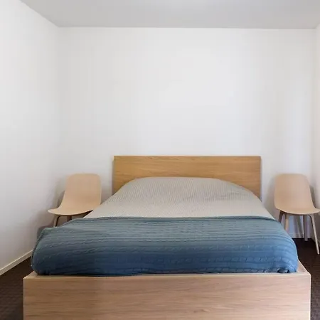 Kevrennad: Appart De Standing 1 Ch Au Capucins, Proche Bus, Tram Et Commodites *